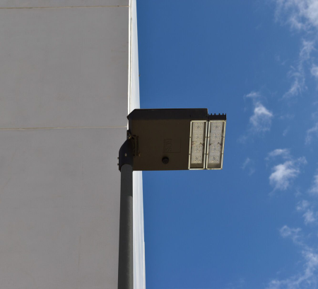 alumbrado público LED en Perú, iluminación modular, suministro, ópticas viales, carcasa anticorrosión, telegestión Zhaga/NEMA con soporte local.